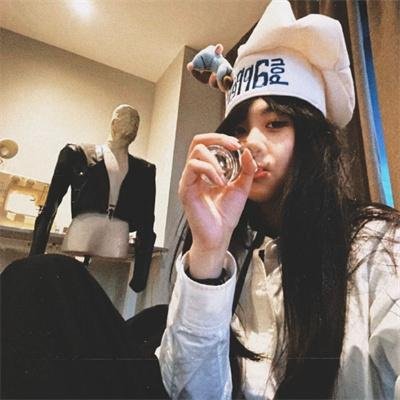 蝙蝠侠与哈莉·奎恩